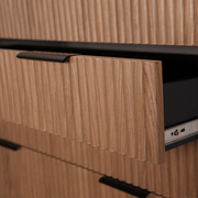 Noir Tambour Styling Station