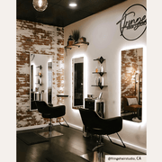 Chic Salon Chair
